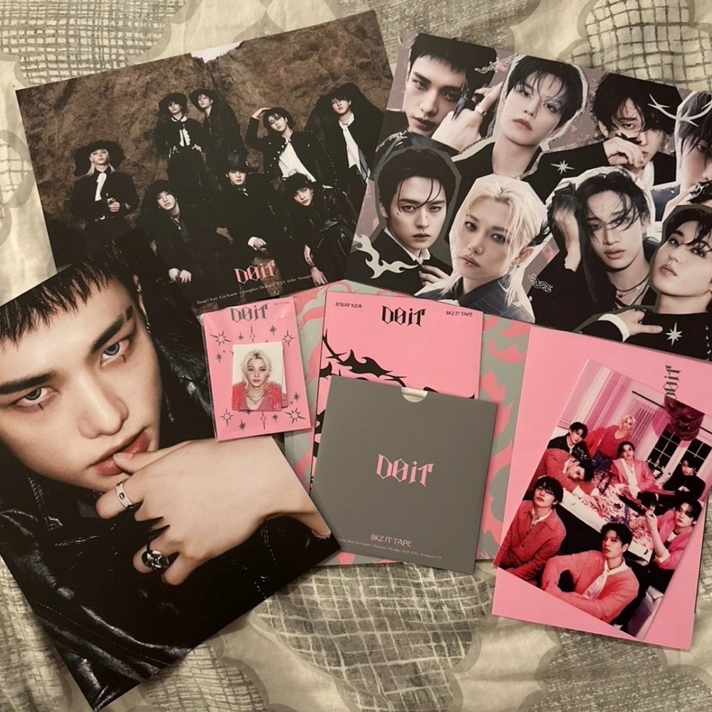 Stray Kids Do It (It Version) Album-No PCs included